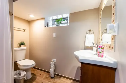 3507 West 77th Street Chicago IL 60652