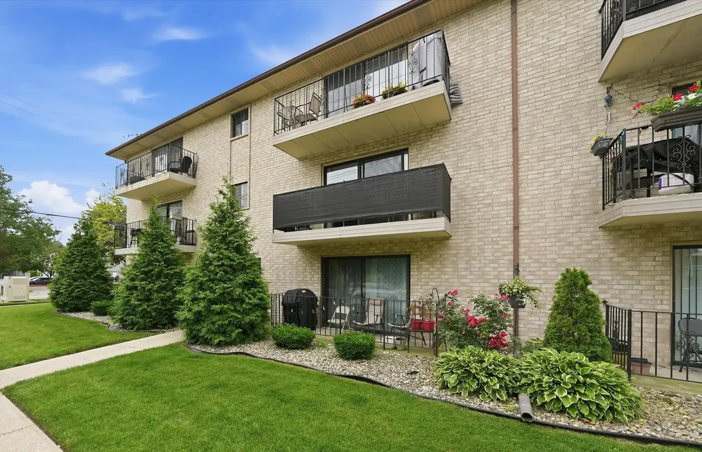 9800 Sayre Avenue Chicago Ridge IL 60415