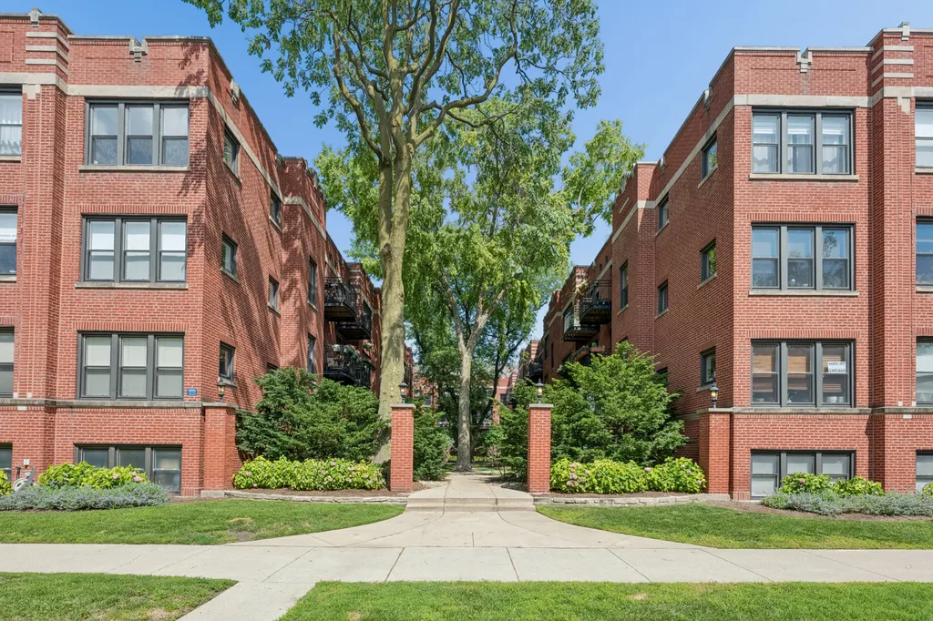5919 North Paulina Street Chicago IL 60660