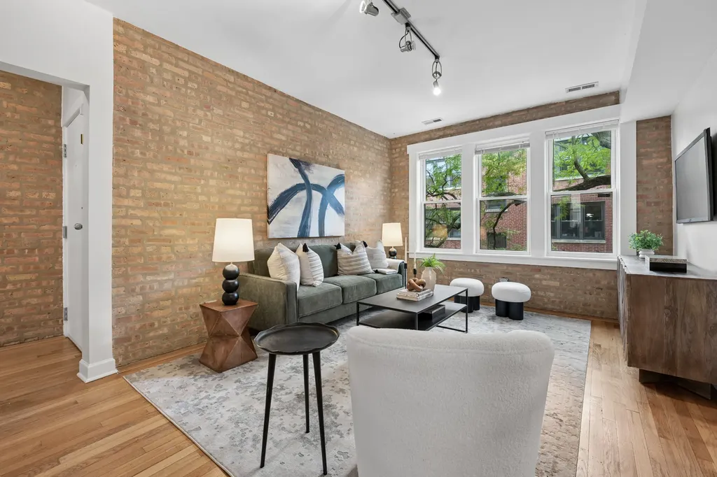 5919 North Paulina Street Chicago IL 60660
