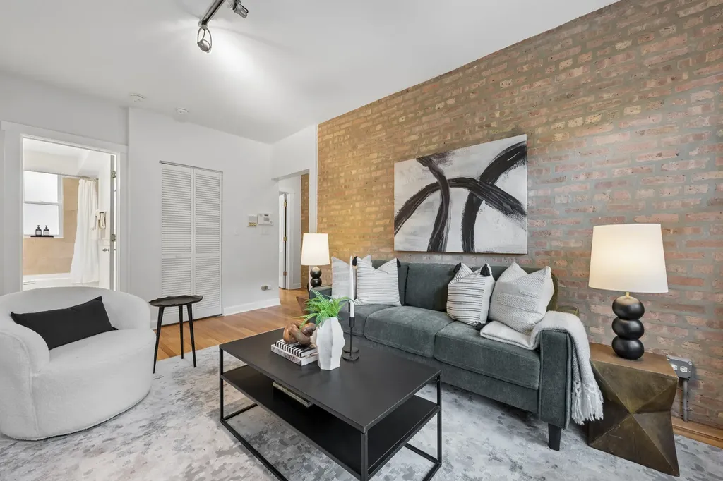 5919 North Paulina Street Chicago IL 60660