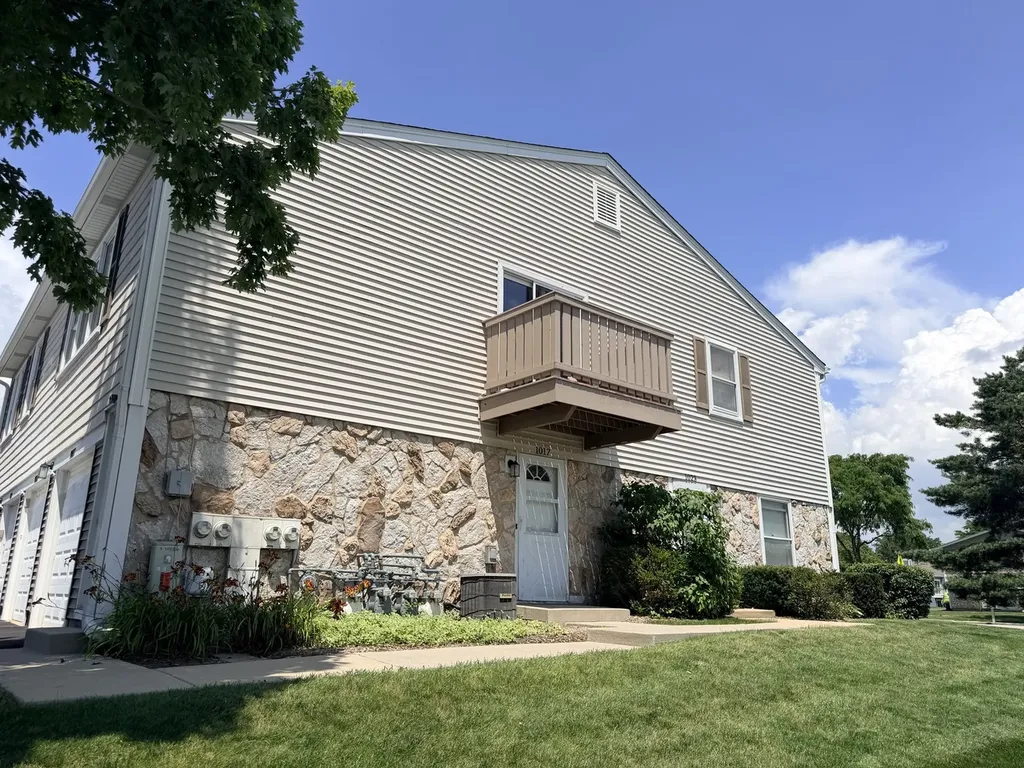 1017 Newport Harbor Schaumburg IL 60193