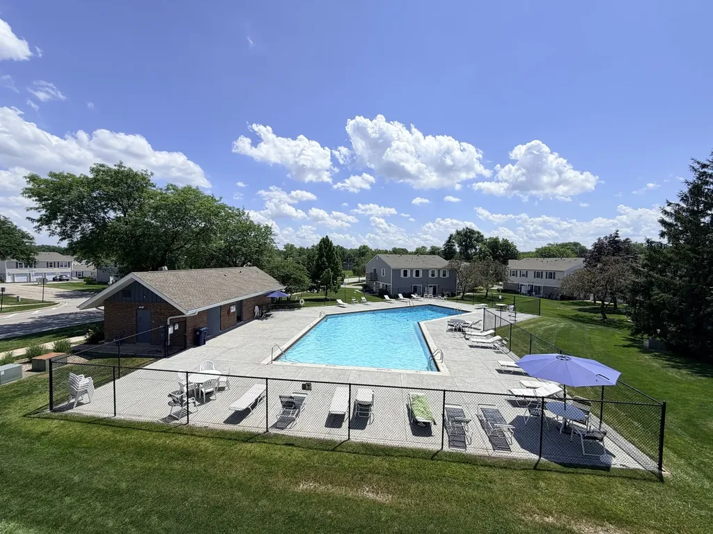 1017 Newport Harbor Schaumburg IL 60193