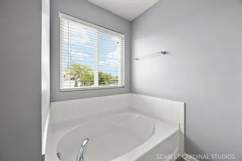 1128 Kingsmill Drive Algonquin IL 60102