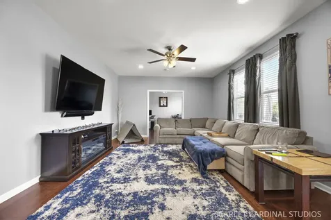 1128 Kingsmill Drive Algonquin IL 60102