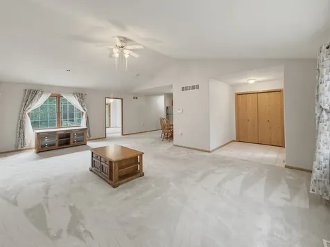 771 South Parkcrest Drive Freeport IL 61032