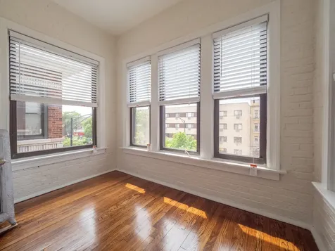 6757 North Sheridan Road Chicago IL 60626