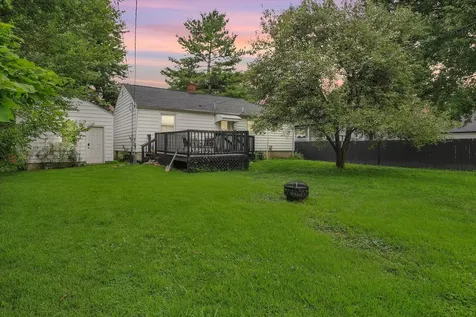 425 South Beech Street Arthur IL 61911