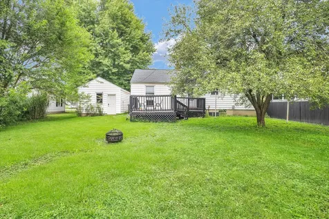 425 South Beech Street Arthur IL 61911