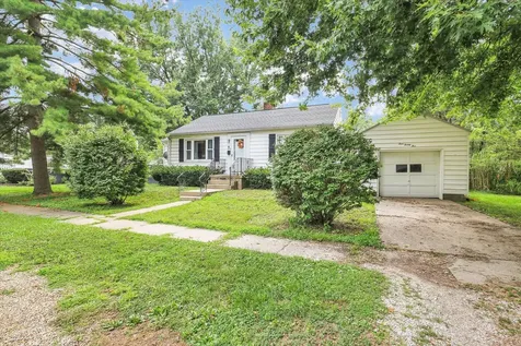 425 South Beech Street Arthur IL 61911
