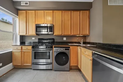 7025 North Wolcott Avenue Chicago IL 60626
