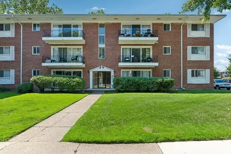 10111 Old Orchard Court Skokie IL 60076