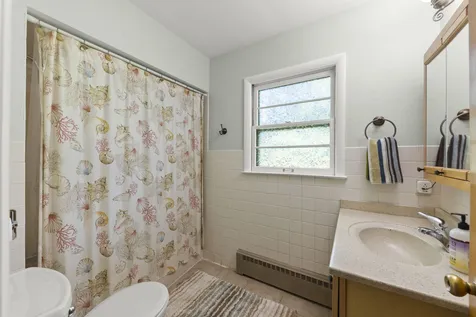 120 North Pine Street Geneva IL 60134