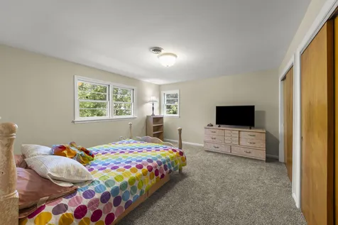 120 North Pine Street Geneva IL 60134
