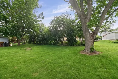 805 Garfield Street Harvard IL 60033