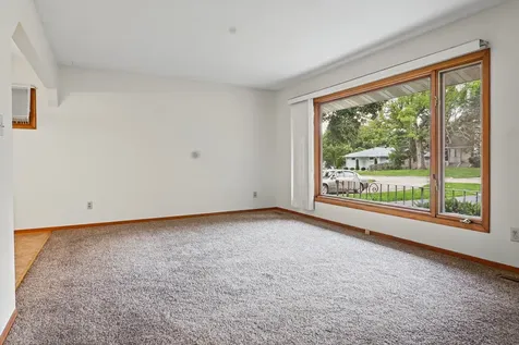 805 Garfield Street Harvard IL 60033
