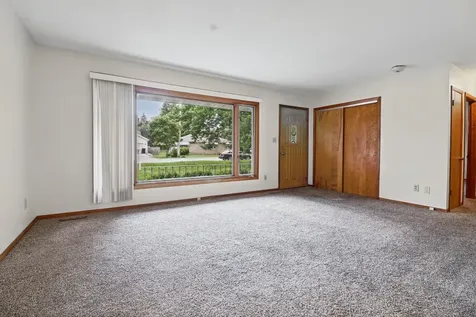 805 Garfield Street Harvard IL 60033