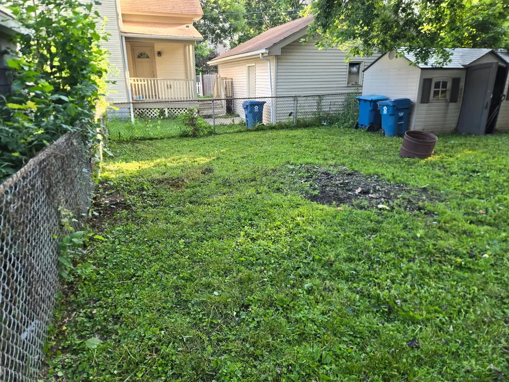 381 Spruce Street Aurora IL 60506