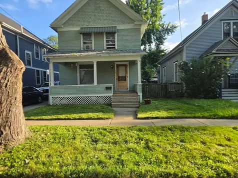 381 Spruce Street Aurora IL 60506