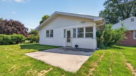 919 Vale Street Bloomington IL 61701