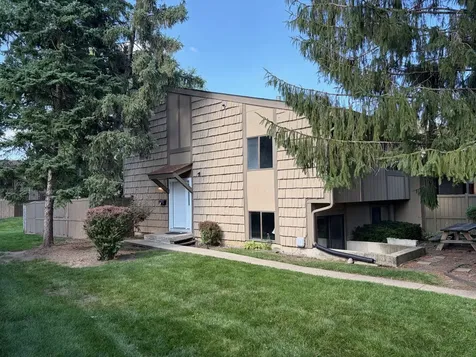 800 Oregon Trail Roselle IL 60172