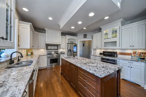 38W601 Clubhouse Drive St. Charles IL 60175