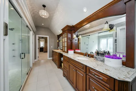 38W601 Clubhouse Drive St. Charles IL 60175
