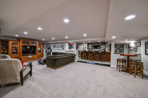 38W601 Clubhouse Drive St. Charles IL 60175