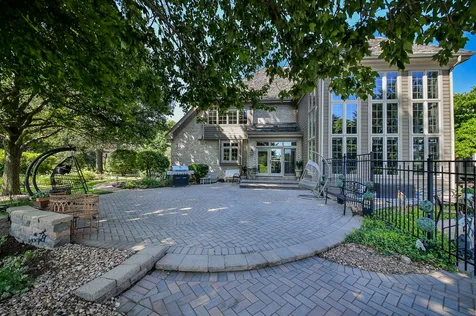 38W601 Clubhouse Drive St. Charles IL 60175
