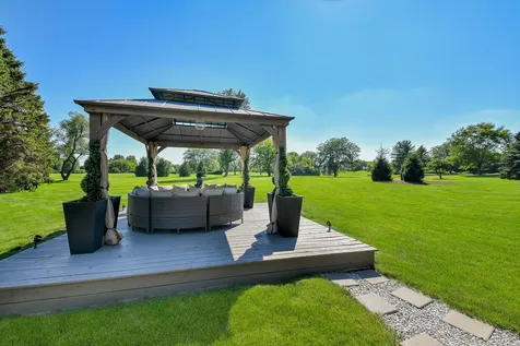 38W601 Clubhouse Drive St. Charles IL 60175