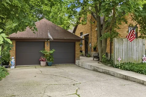 45 North Aldine Street Elgin IL 60123