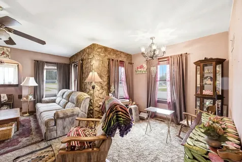 45 North Aldine Street Elgin IL 60123