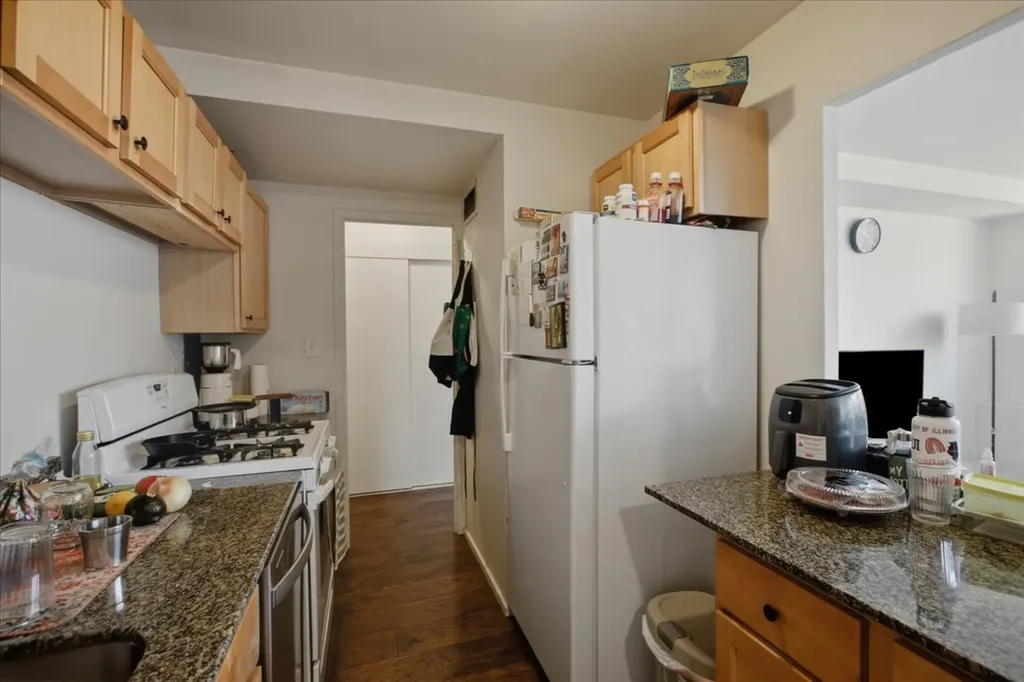 3950 North Lake Shore Drive Chicago IL 60613