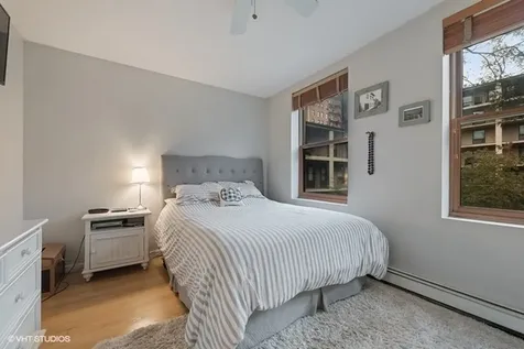 626 West Waveland Avenue Chicago IL 60613