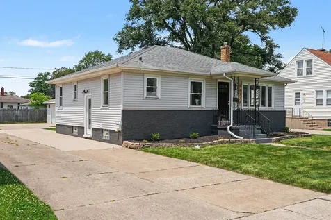 18316 Sherman Street Lansing IL 60438