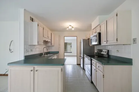 1525 Yale Court Elk Grove Village IL 60007
