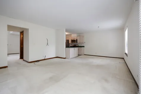 1525 Yale Court Elk Grove Village IL 60007