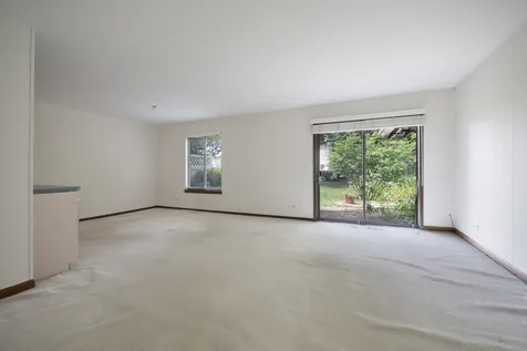 1525 Yale Court Elk Grove Village IL 60007