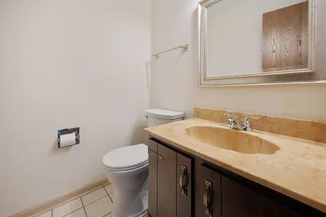 1525 Yale Court Elk Grove Village IL 60007
