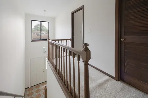1525 Yale Court Elk Grove Village IL 60007