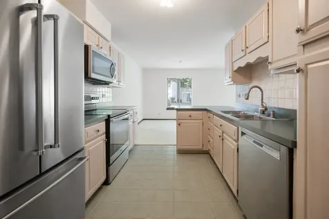 1525 Yale Court Elk Grove Village IL 60007
