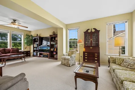 2312 West Cascade Circle Round Lake IL 60073