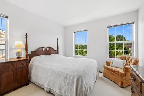 2312 West Cascade Circle Round Lake IL 60073