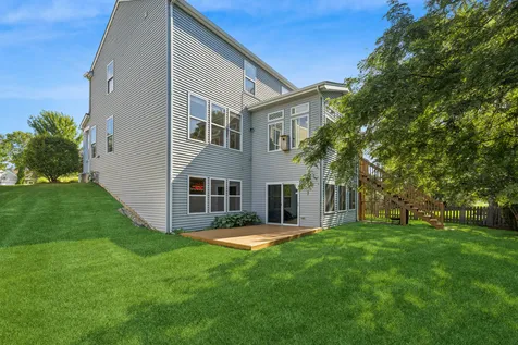 2312 West Cascade Circle Round Lake IL 60073