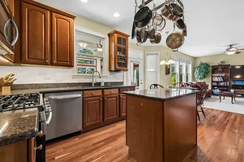 2312 West Cascade Circle Round Lake IL 60073