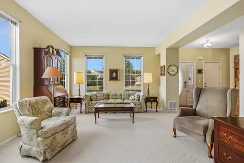 2312 West Cascade Circle Round Lake IL 60073