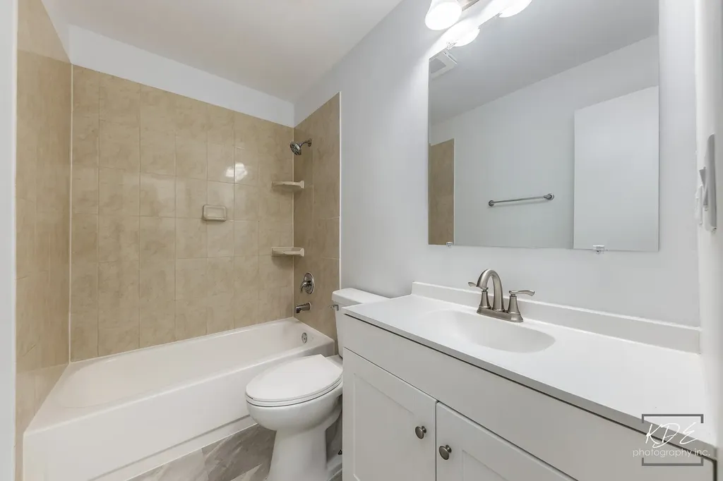 208 Granada Court Bolingbrook IL 60440