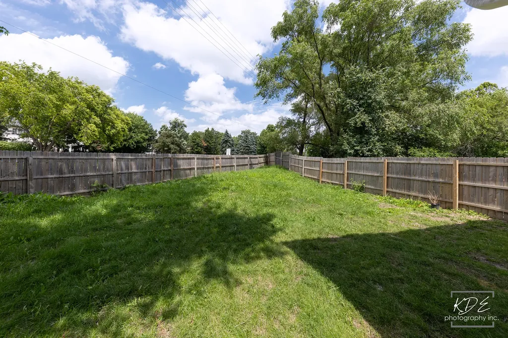 208 Granada Court Bolingbrook IL 60440