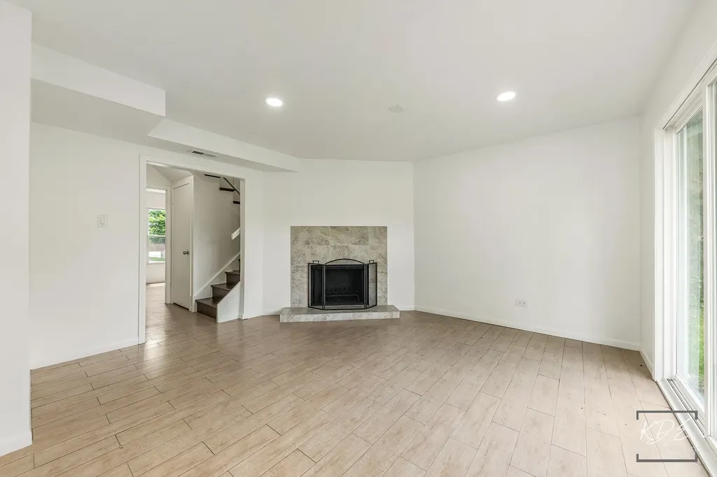 208 Granada Court Bolingbrook IL 60440