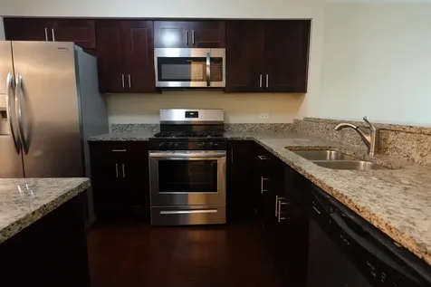 1070 Woodhill Court Elgin IL 60120